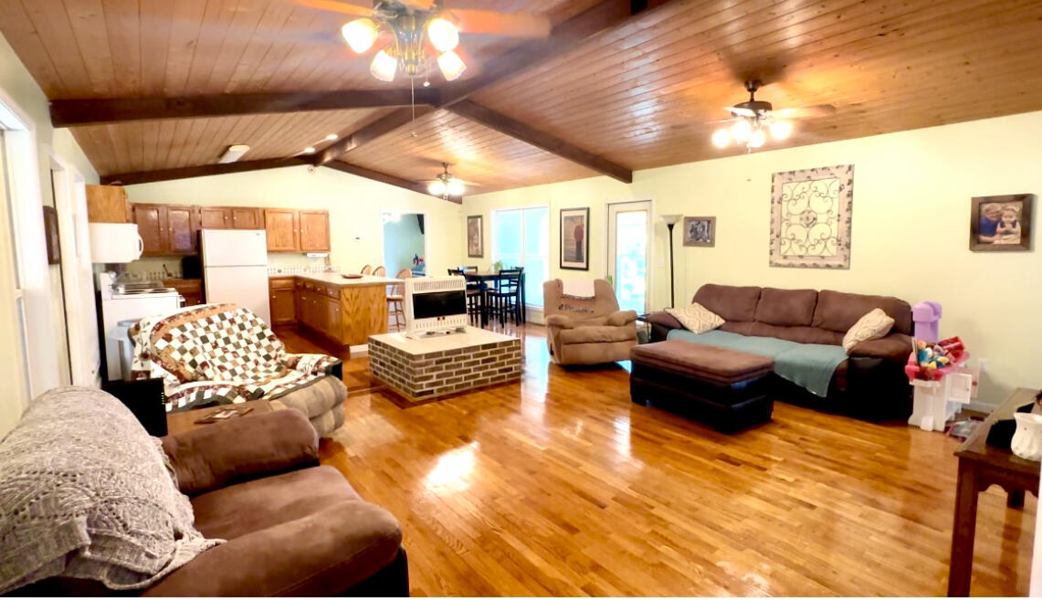 165 Webb Road Pikeville, TN 37367 - Photo 6 of 24 IMG_9528