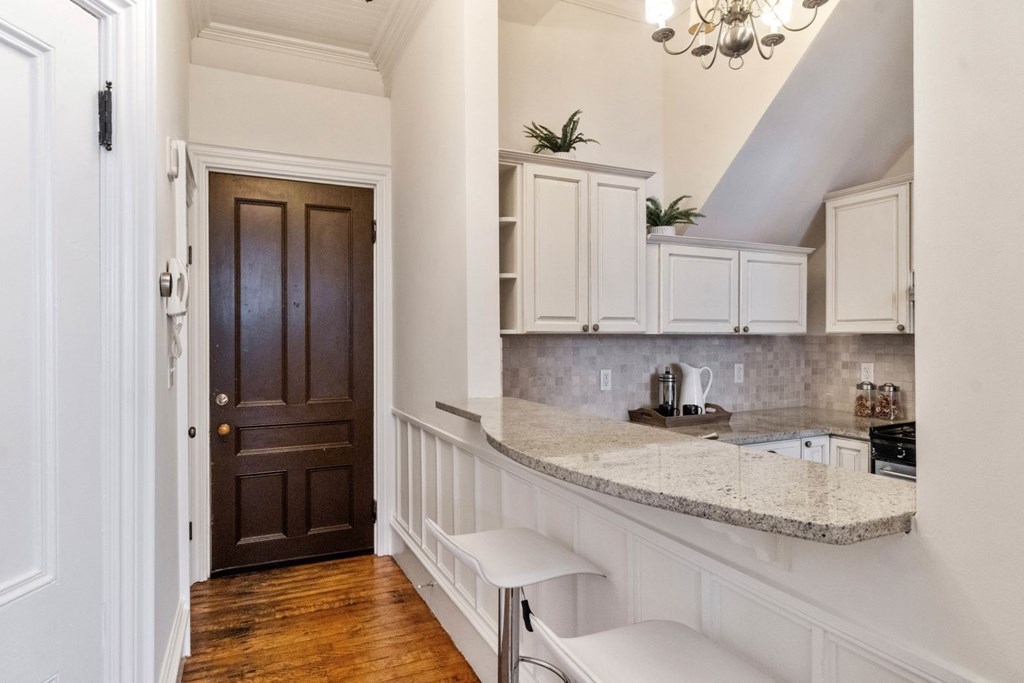 189 Beacon Street, Unit 4 Boston, MA 02116 - Photo 7 of 9