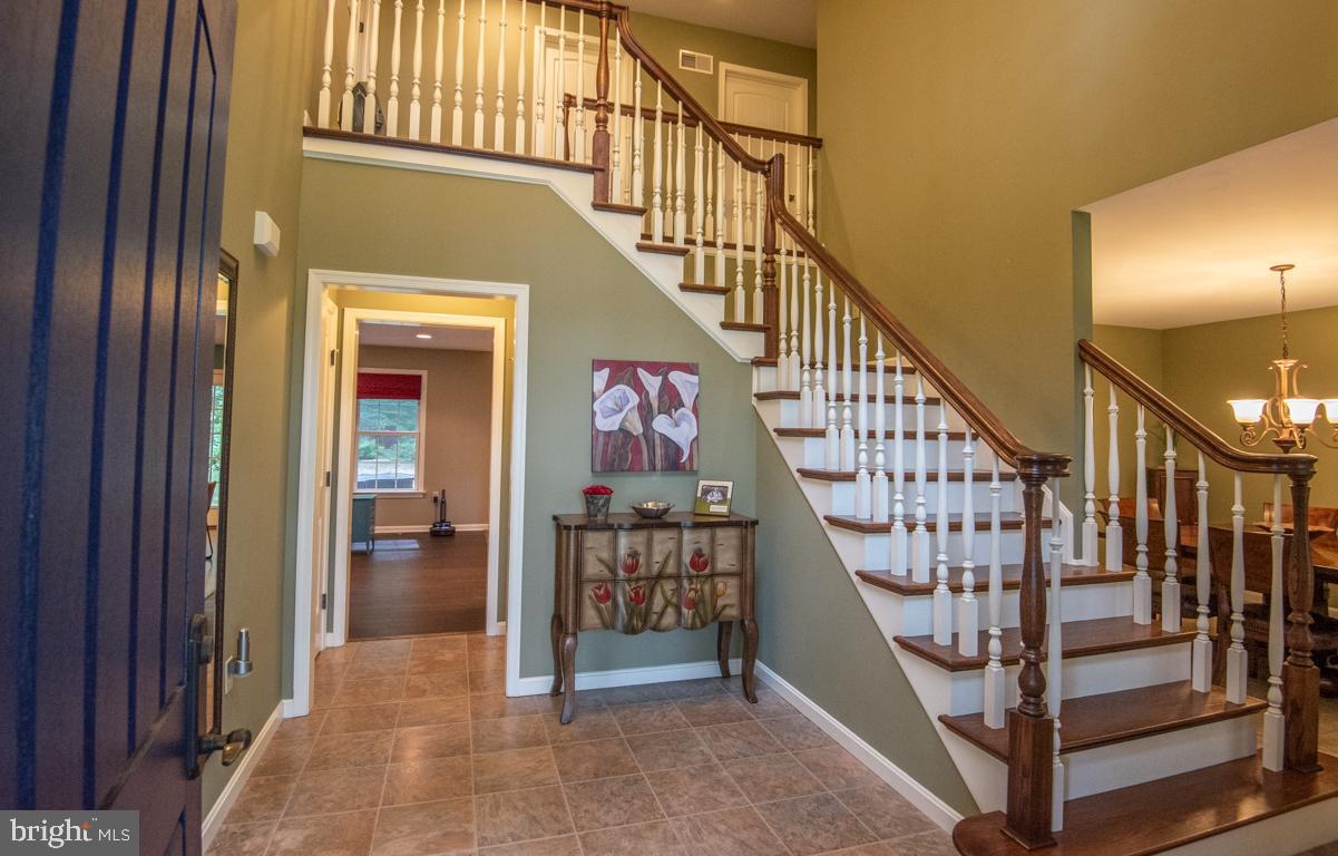 175 Little Britain Road Nottingham, PA 19362 - Photo 8 of 48 Foyer