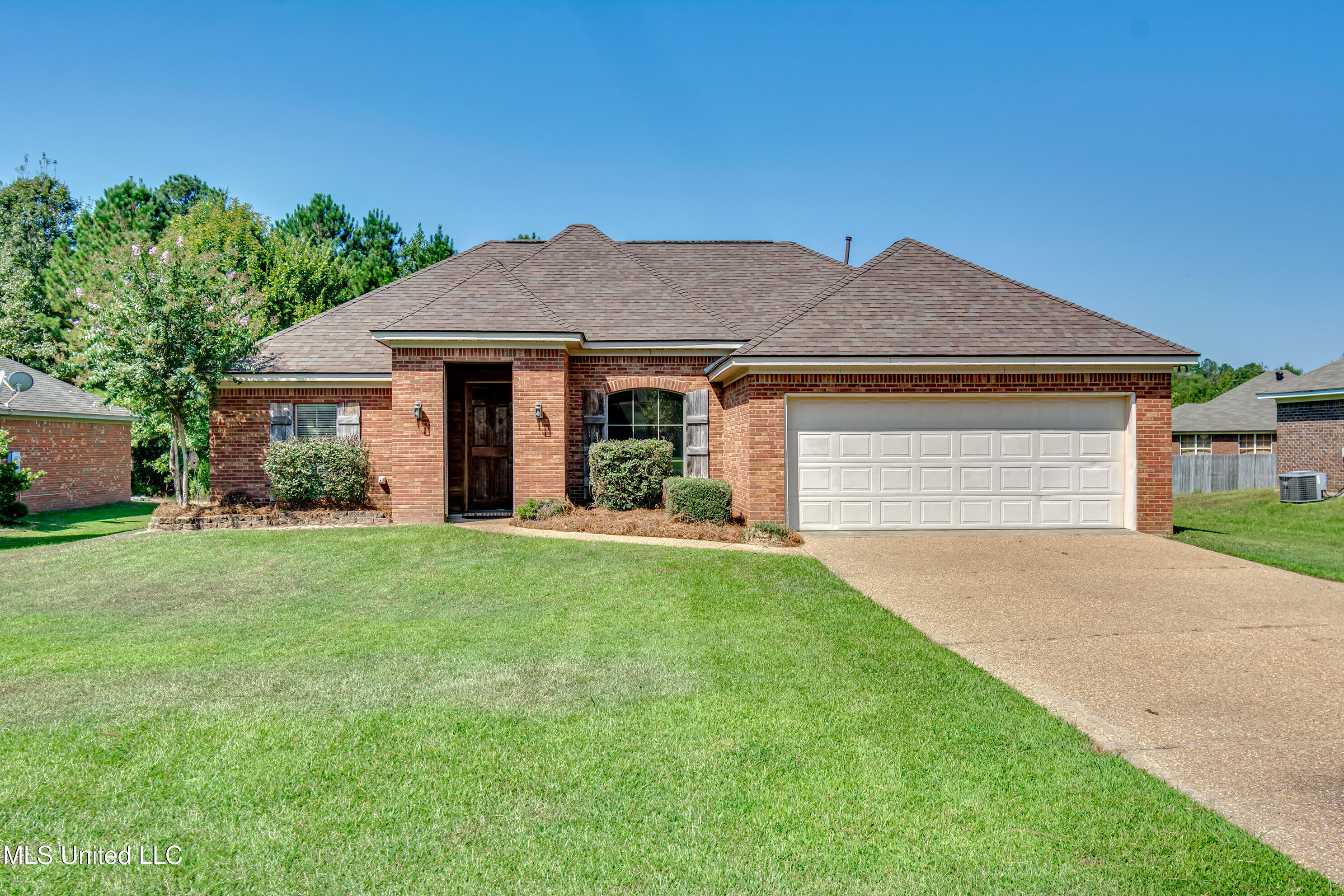 536 Roxbury Place Florence, MS 39073 - Photo 1 of 30 Front