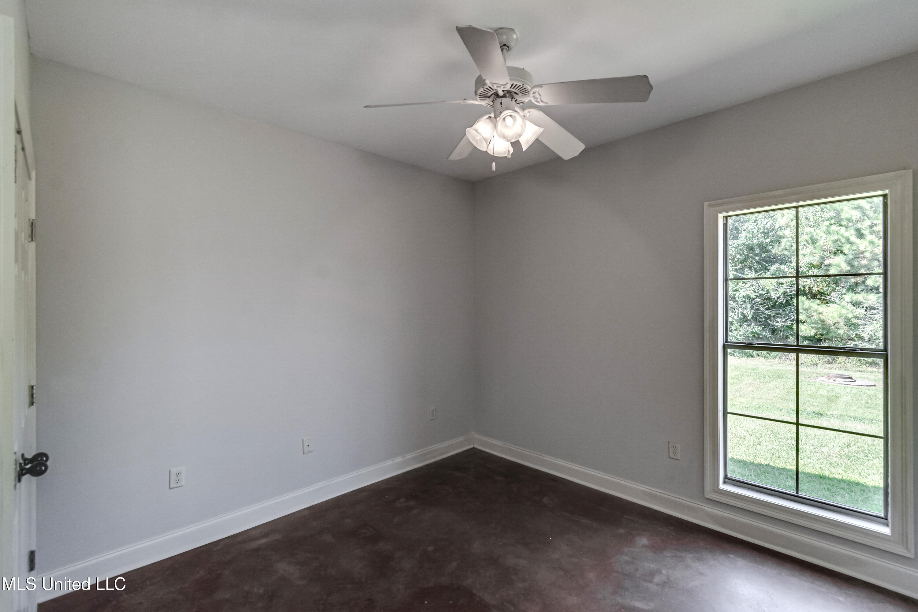 536 Roxbury Place Florence, MS 39073 - Photo 20 of 30 536 Roxbury Pl-34