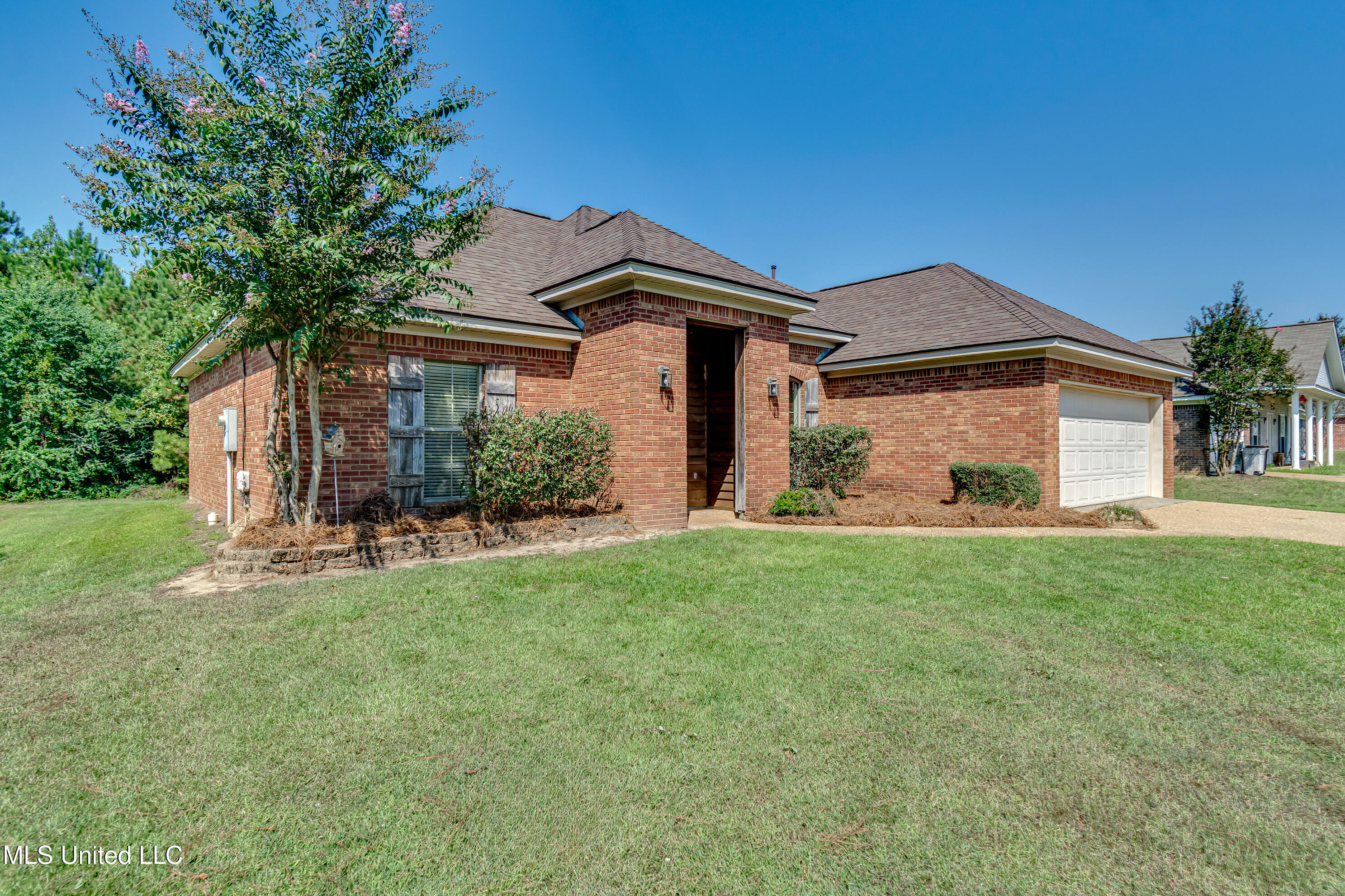 536 Roxbury Place Florence, MS 39073 - Photo 3 of 30 536 Roxbury Pl-3