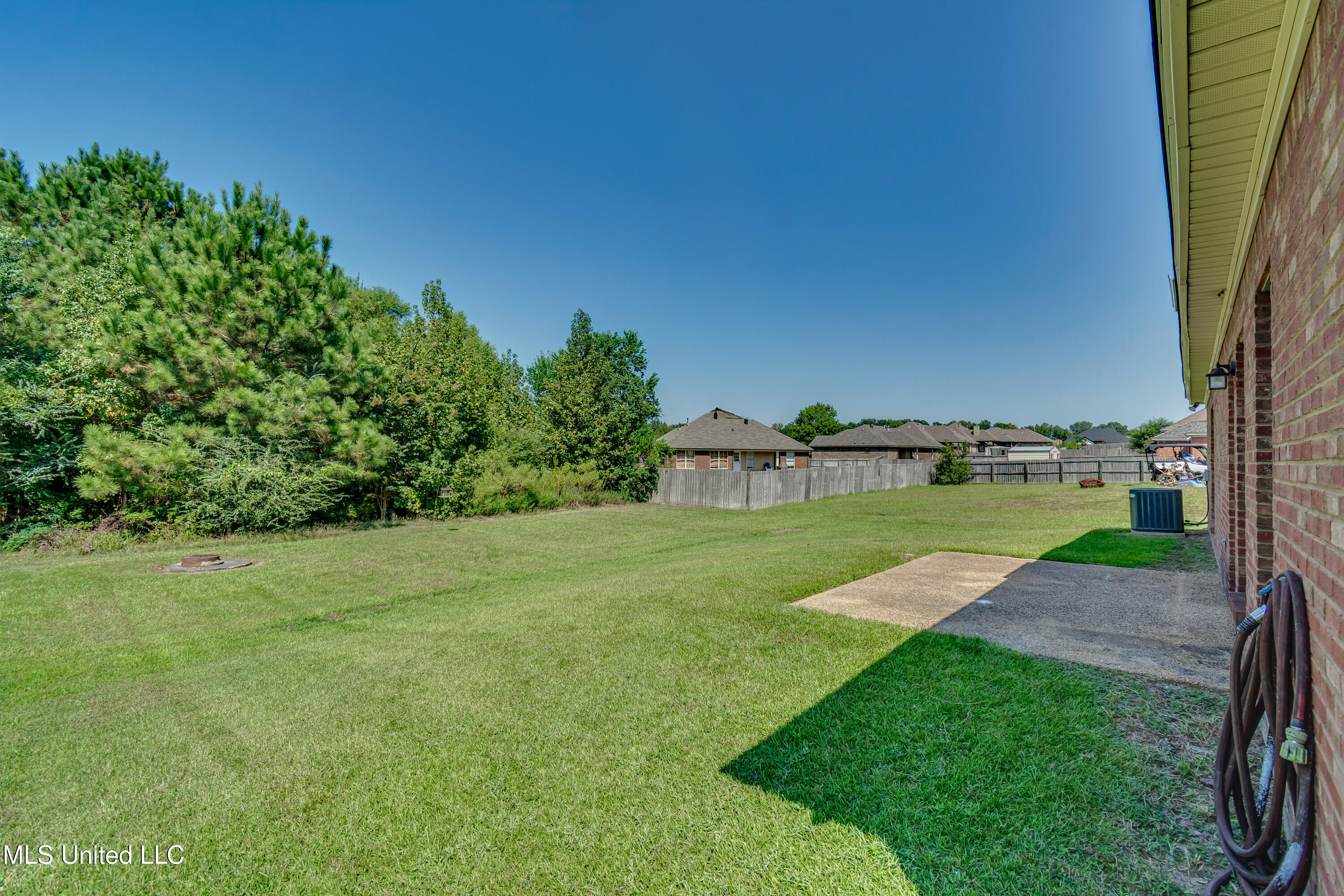 536 Roxbury Place Florence, MS 39073 - Photo 8 of 30 536 Roxbury Pl-16