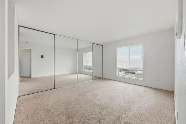 $2,425 | 6666 Beadnell Way, Unit 26, San Diego, CA 92117