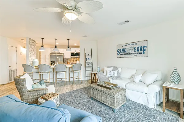 $345,000 | 7312 Seawall Boulevard, Unit 217, Galveston, TX 77551