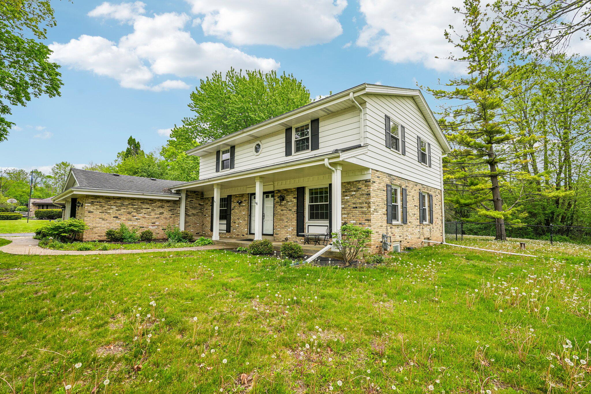 14745 Timberidge Trail Brookfield, WI 53005 - Photo 2 of 72 4-web-or-mls-Timberidge Trail-S1905-004