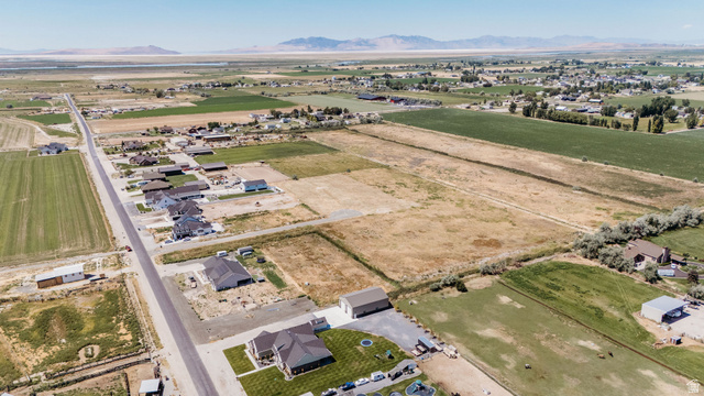 5752 West 2425th North, Unit 4 Hooper, UT 84315 - Photo 10 of 20