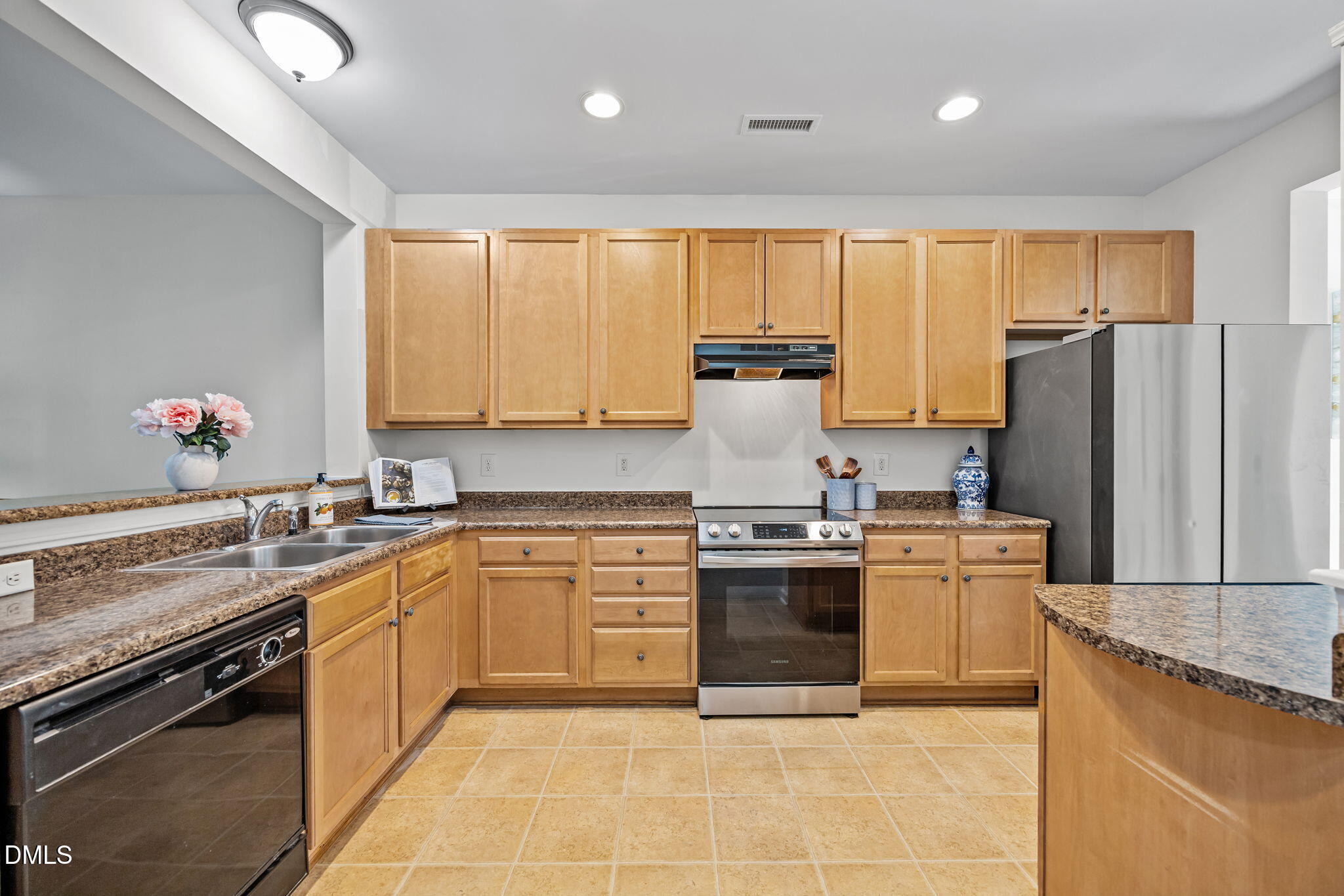 6623 Clarksburg Place Raleigh, NC 27616 - Photo 9 of 32 18-web-or-mls-IMG_9050