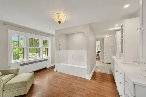 $1,395,000 | 3445 North Lake Drive, Milwaukee, WI 53211