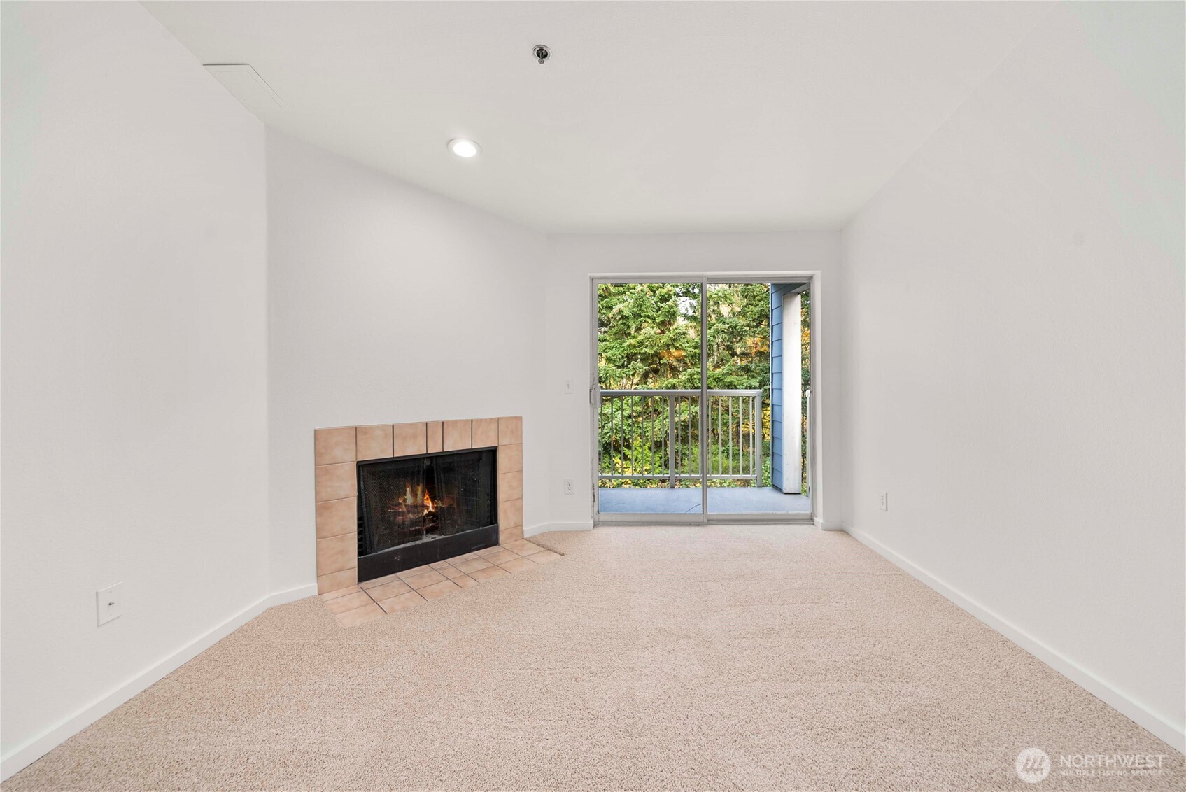 975 Aberdeen Avenue Northeast, Unit C306 Renton, WA 98056 - Photo 6 of 32