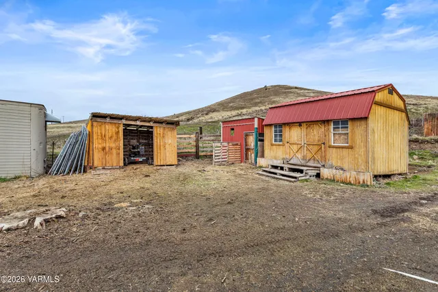 $350,000 | 17291 North Wenas Road, Selah, WA 98942