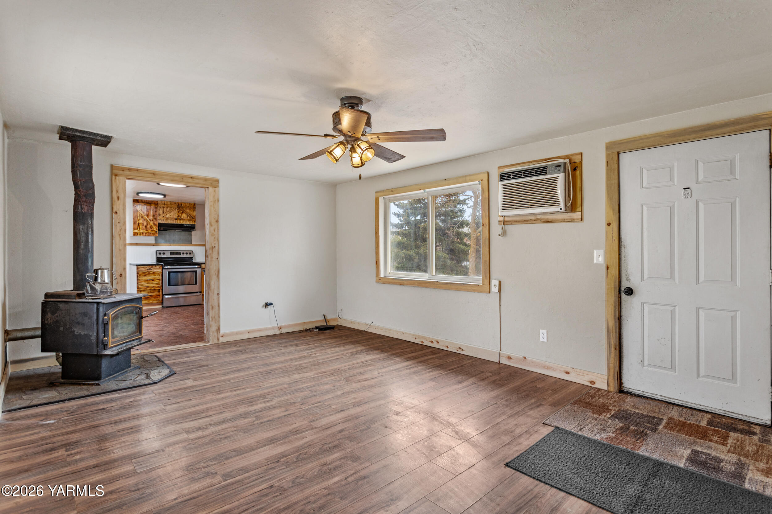 17291 North Wenas Road Selah, WA 98942 - Photo 8 of 38 17291NWenas_09