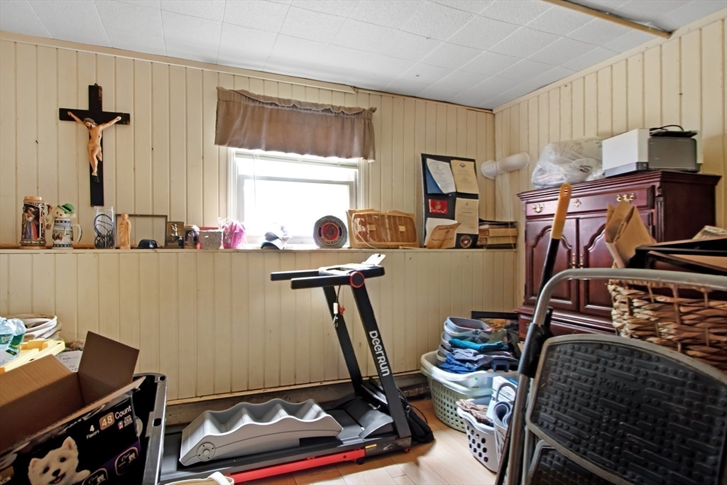 8 Nancy Street Fairhaven, MA 02719 - Photo 23 of 36