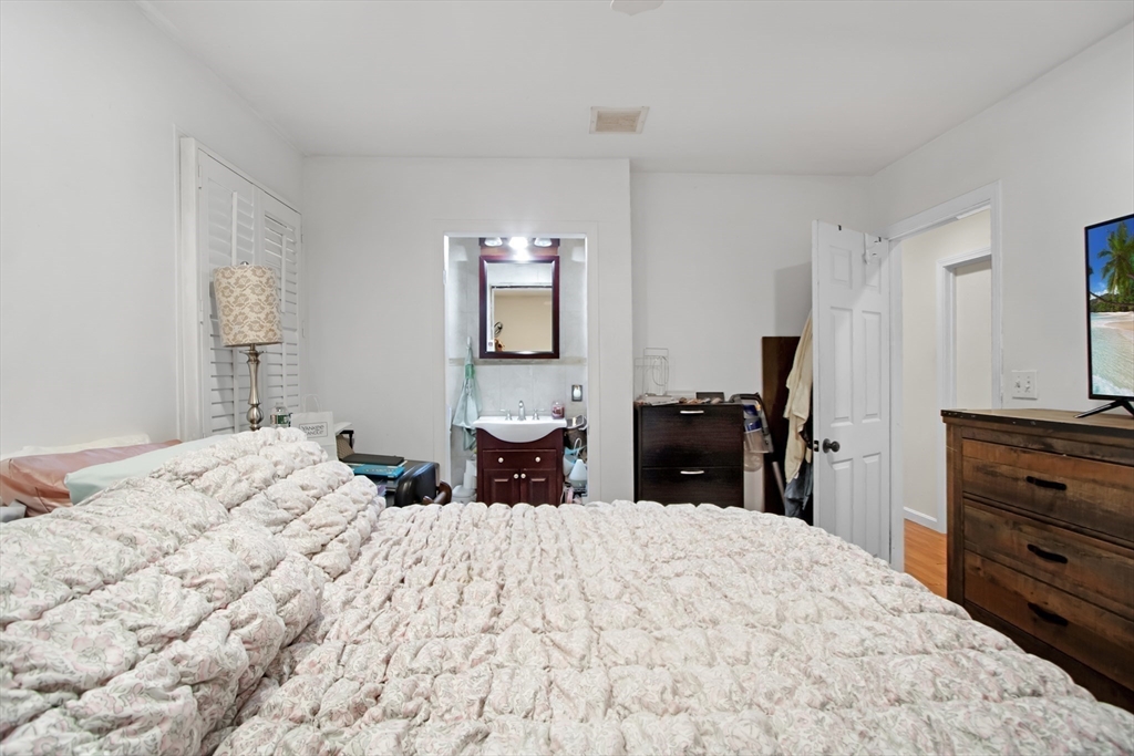 8 Nancy Street Fairhaven, MA 02719 - Photo 27 of 36