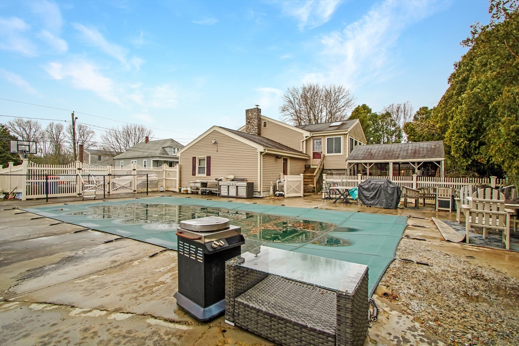 8 Nancy Street Fairhaven, MA 02719 - Photo 29 of 36