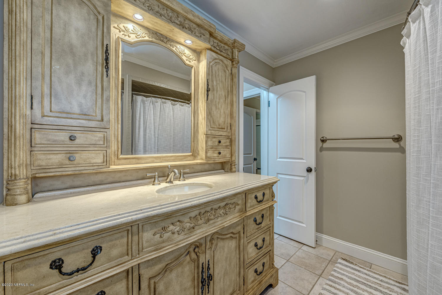 21 Corona Road Ponte Vedra Beach, FL 32082 - Photo 8 of 19 Guest Bath 1