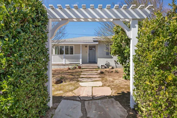 $1,360,000 | 901 Grandview Avenue, Ojai, CA 93023