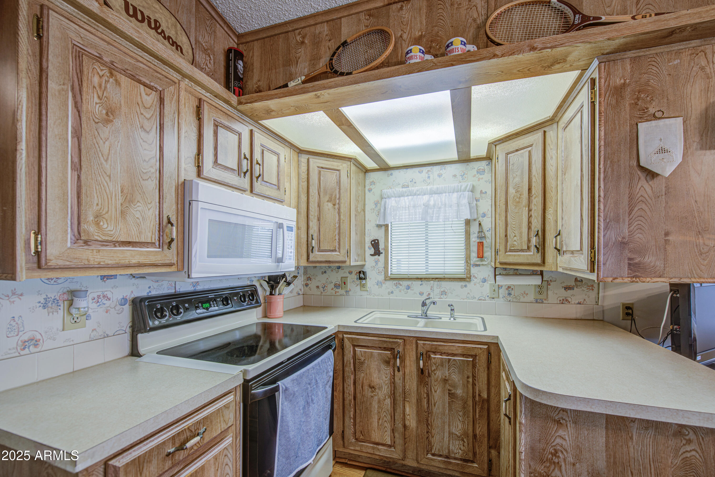 7750 East Broadway Road, Unit 147 Mesa, AZ 85208 - Photo 8 of 41 Kitchen 4