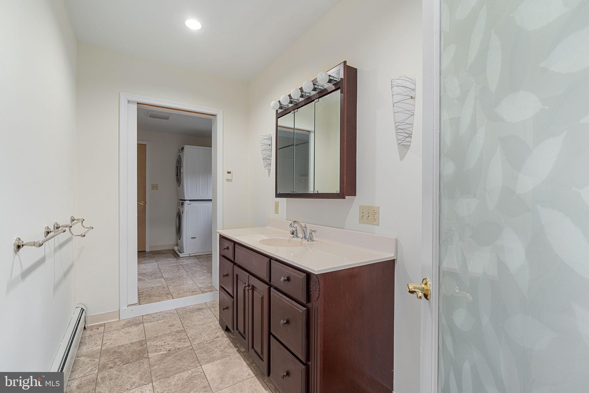 292 Baldy Hill Road Alburtis, PA 18011 - Photo 30 of 43 2nd Floor Full Bath