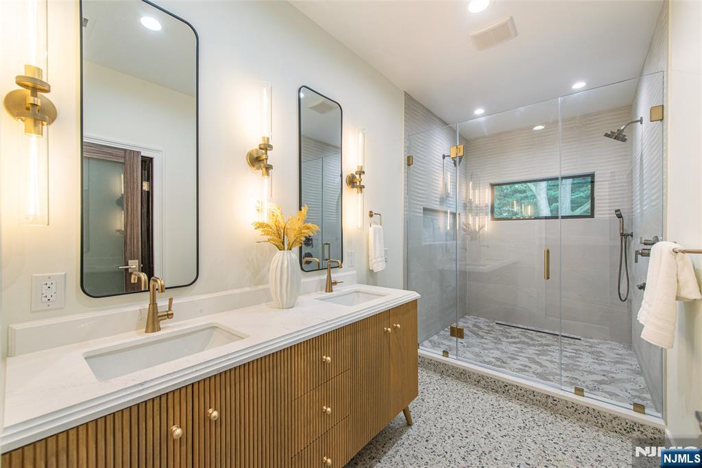 98 Haddenfield Road Clifton, NJ 07013 - Photo 41 of 50