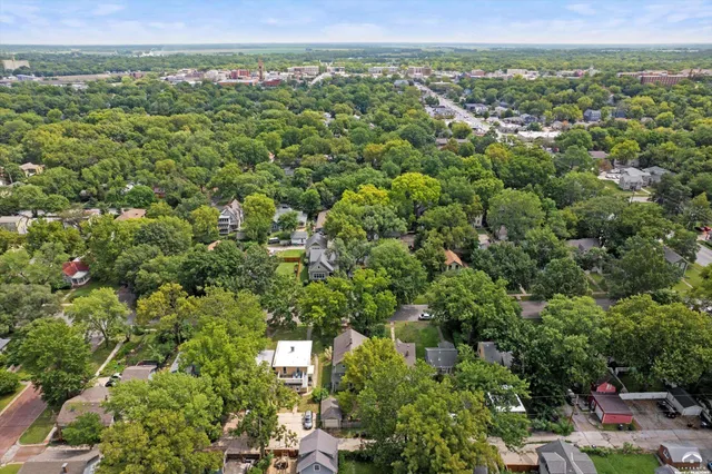 $499,900 | 817 Maine Street, Lawrence, KS 66044