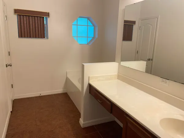 $2,700 | 5079 Northwest Fiddle Leaf Court, Port St. Lucie, FL 34986