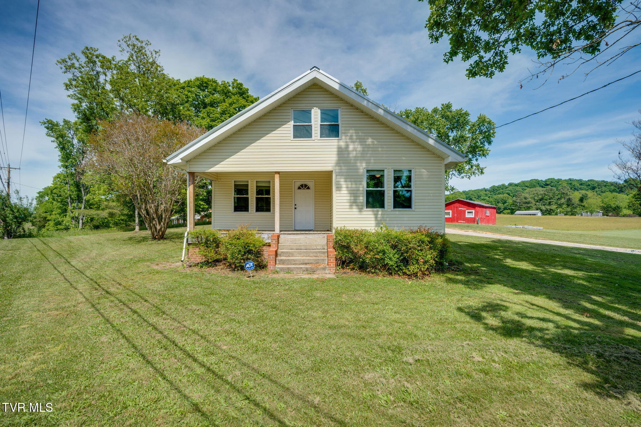 1620 Spider Stines Road Greeneville, TN 37745 - Photo 1 of 29 001