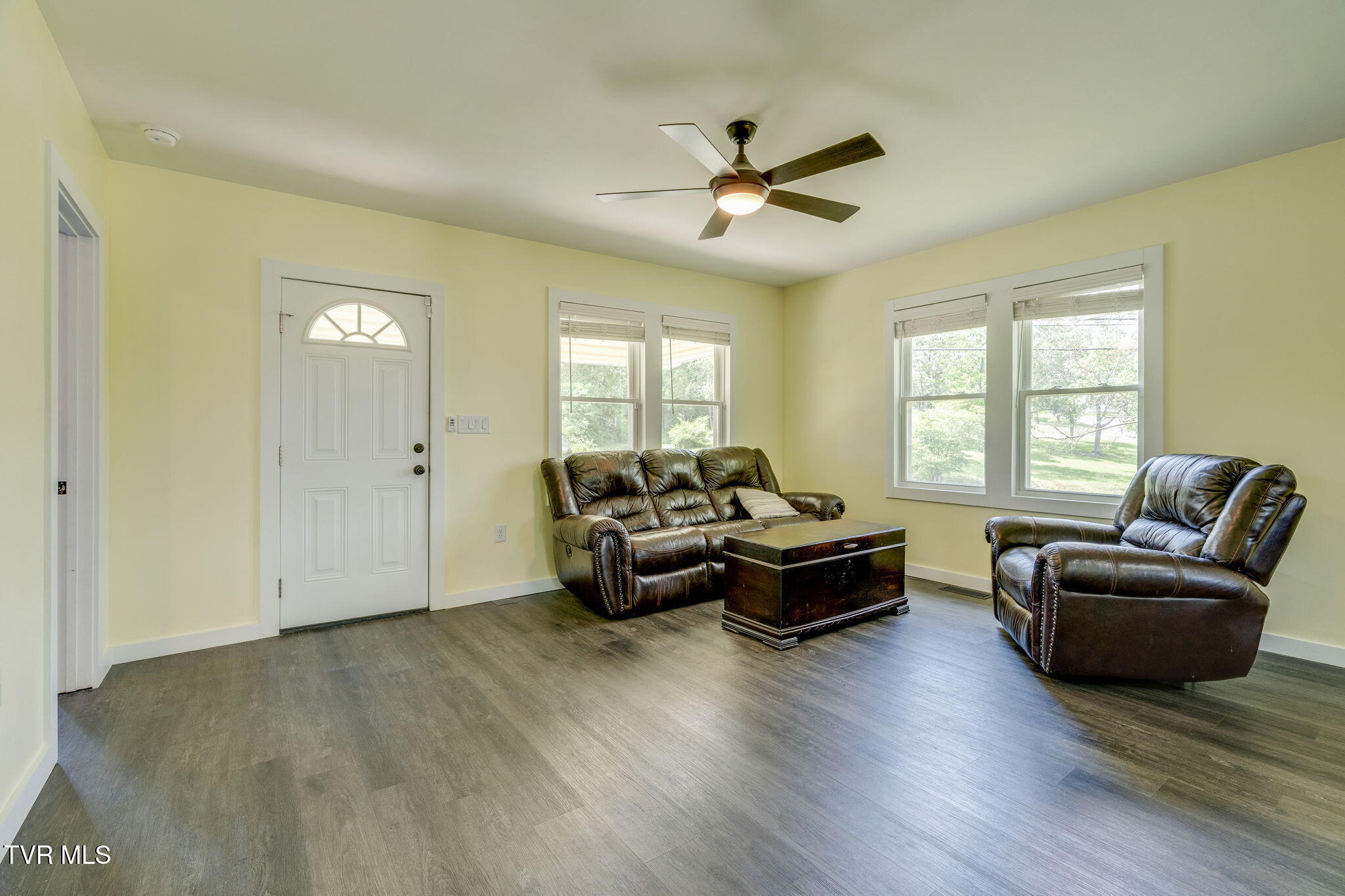 1620 Spider Stines Road Greeneville, TN 37745 - Photo 5 of 29 005