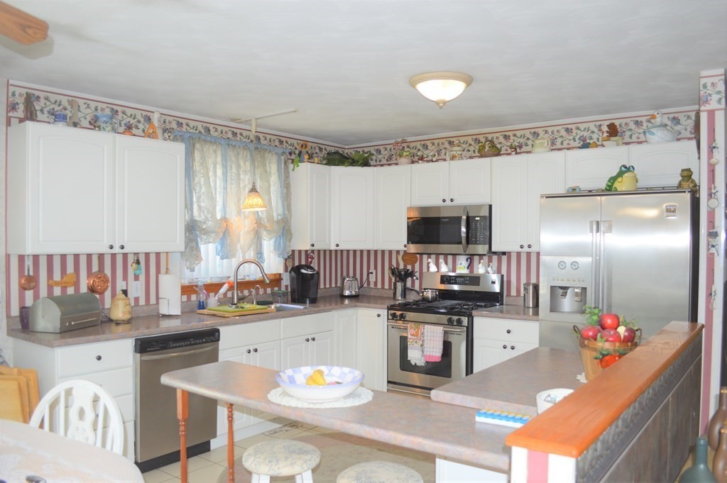 589 2nd Street Fall River, MA 02721 - Photo 2 of 33