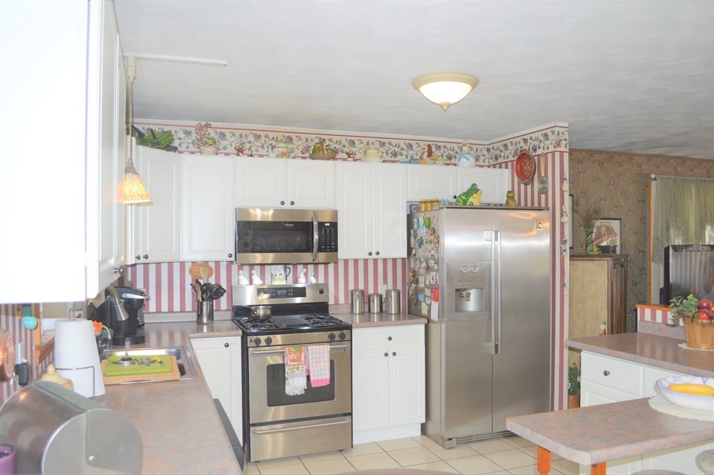 589 2nd Street Fall River, MA 02721 - Photo 3 of 33