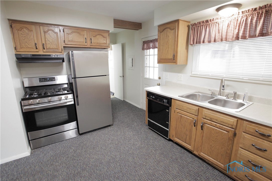 5549 East Rowland Road Toledo, OH 43613 - Photo 14 of 31 Gallery Image 14