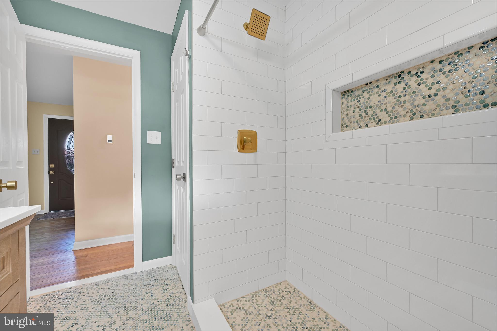 986 Fritztown Road Reading, PA 19608 - Photo 22 of 45 a bathroom with a shower