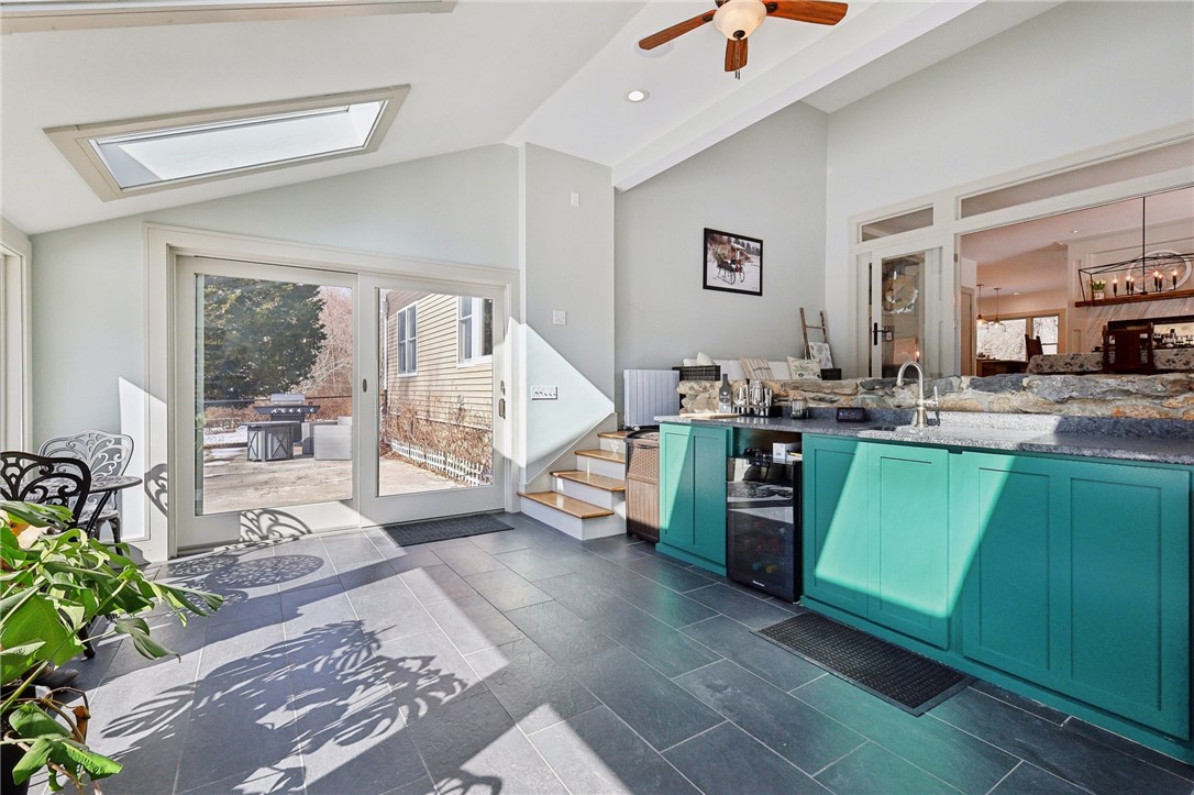 285 Pendar Road North Kingstown, RI 02852 - Photo 12 of 49 Sun Room with Bar