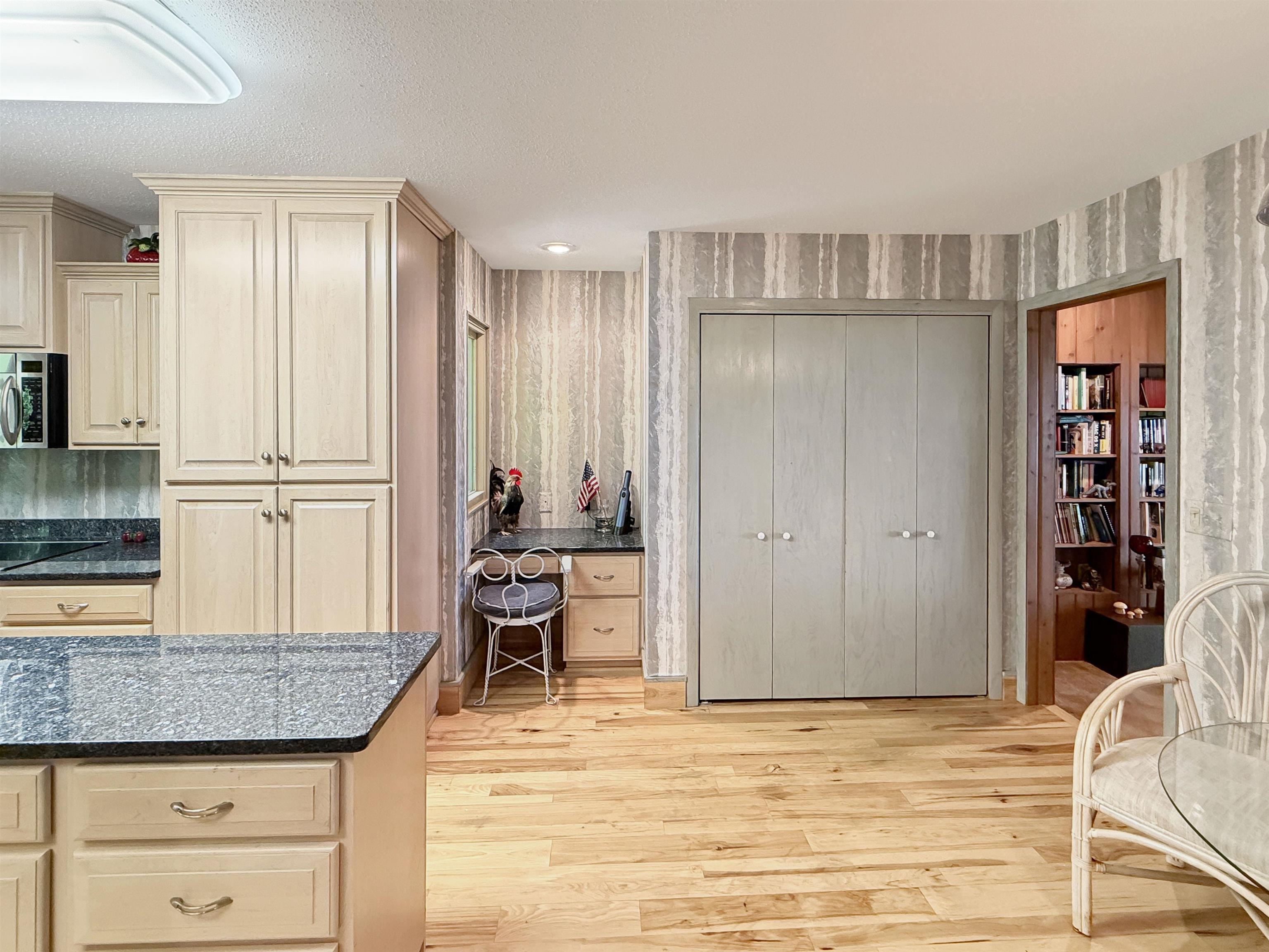 5730 I Ah Maytah Road Oshkosh, WI 54901 - Photo 9 of 58