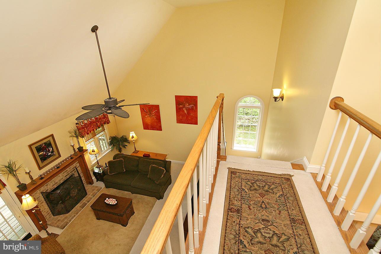 1085 Long Valley Road Westminster, MD 21158 - Photo 14 of 30 Upper Landing/Hall