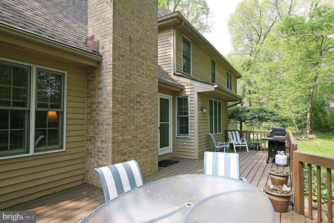 1085 Long Valley Road Westminster, MD 21158 - Photo 28 of 30 Deck