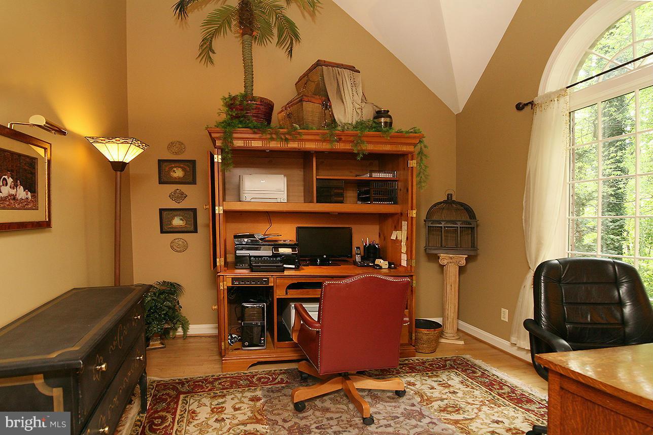 1085 Long Valley Road Westminster, MD 21158 - Photo 4 of 30 Den