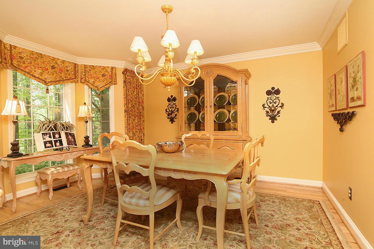 1085 Long Valley Road Westminster, MD 21158 - Photo 8 of 30 Dining Room