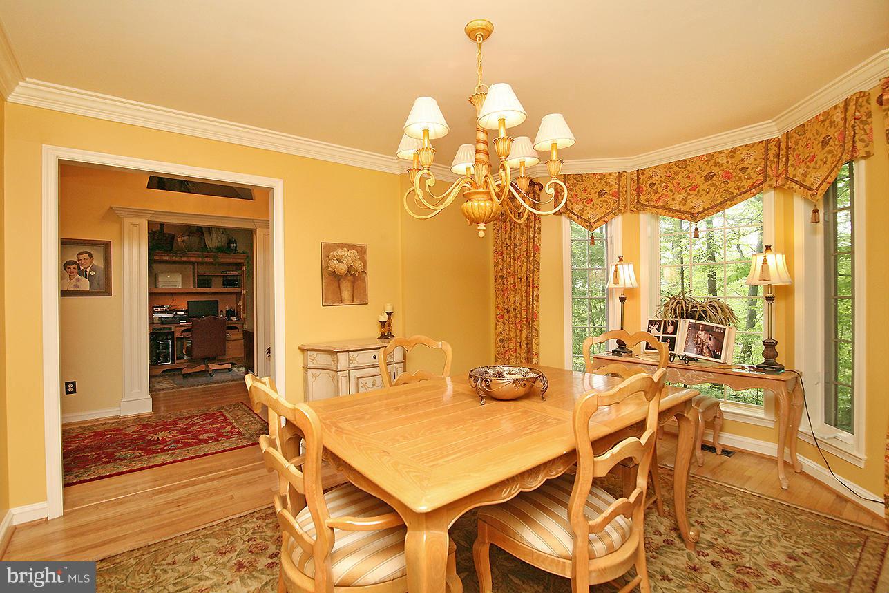 1085 Long Valley Road Westminster, MD 21158 - Photo 9 of 30 Dining Room