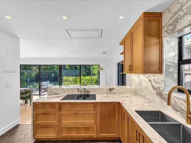 $13,000 | 920 West 47th Court, Miami Beach, FL 33140