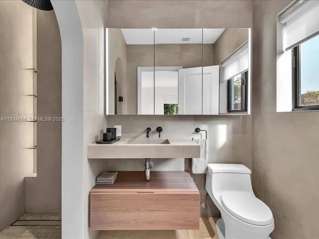 $13,000 | 920 West 47th Court, Miami Beach, FL 33140