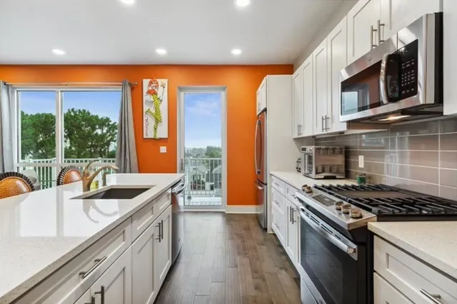 $299,000 | 900 Bartholomew Street, Unit 421, New Orleans, LA 70117