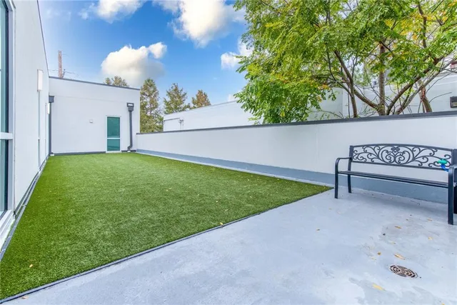 $299,000 | 900 Bartholomew Street, Unit 421, New Orleans, LA 70117