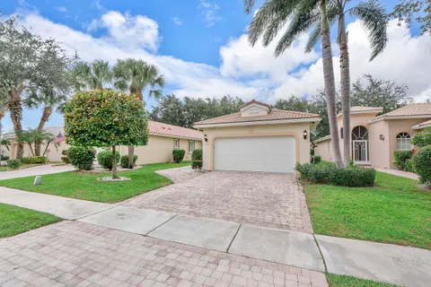 $399,999 | 7123 Vía Genova, Delray Beach, FL 33446