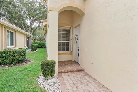 $399,999 | 7123 Vía Genova, Delray Beach, FL 33446