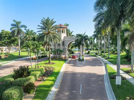 $399,999 | 7123 Vía Genova, Delray Beach, FL 33446