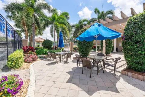 $399,999 | 7123 Vía Genova, Delray Beach, FL 33446