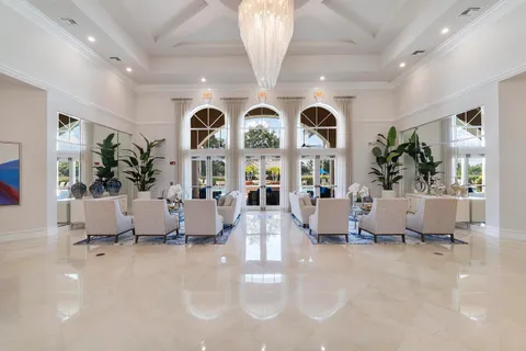 $399,999 | 7123 Vía Genova, Delray Beach, FL 33446