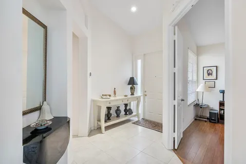 $399,999 | 7123 Vía Genova, Delray Beach, FL 33446