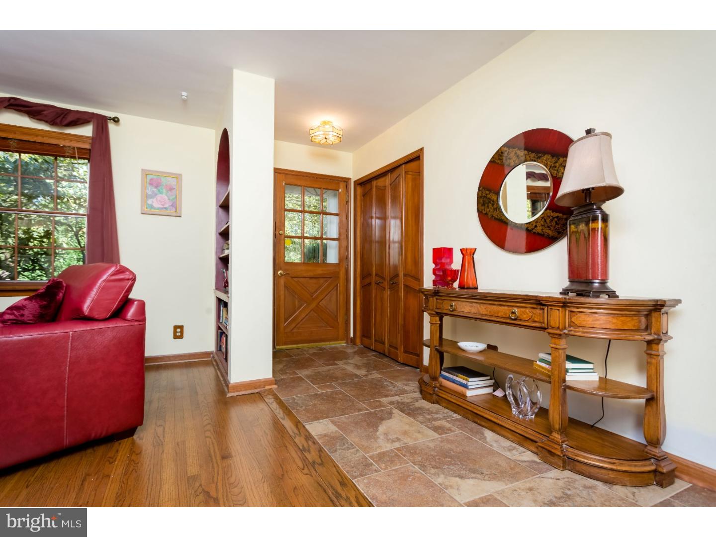 1362 Glenhardie Road Wayne, PA 19087 - Photo 4 of 24 Foyer